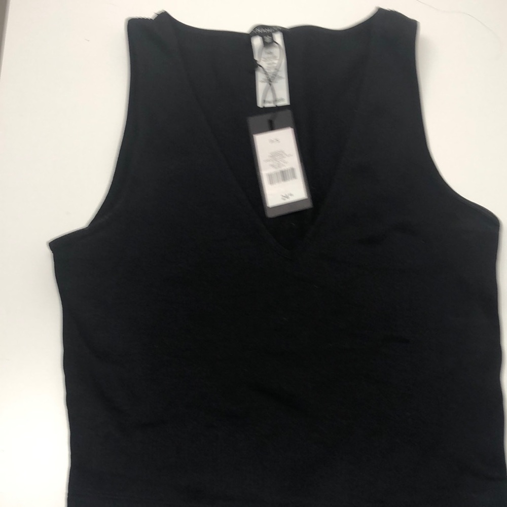 Women’s  Dynamite V neck top